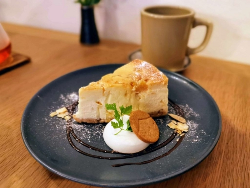 新宿move cafe はちみつレモンのNYチーズケーキ (1)