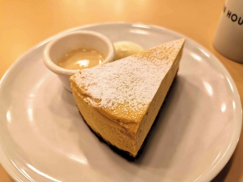 ガーデンハウス新宿　ほうじ茶チーズケーキ