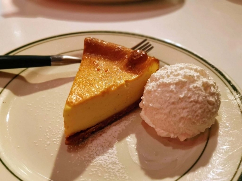 新宿 the smile ニューヨークチーズケーキwith ホイップクリーム (2)