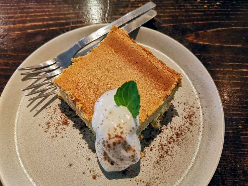 阿波座　Martha daing cafe きなこのチーズケーキ マーサダイニングカフェ