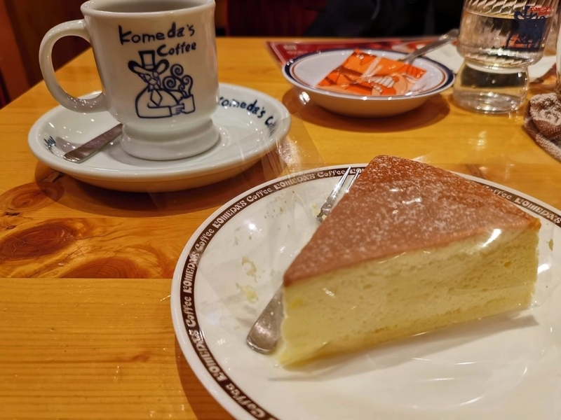 コメダ珈琲店　かろやかチーズ（チーズケーキ） (2)