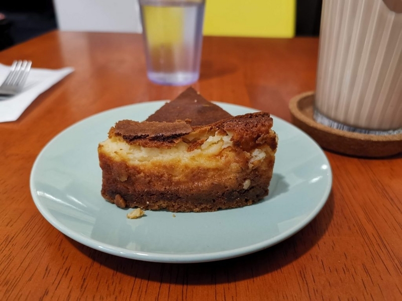 アラビックカフェ & デリ アブイサーム チーズケーキ (5)_R