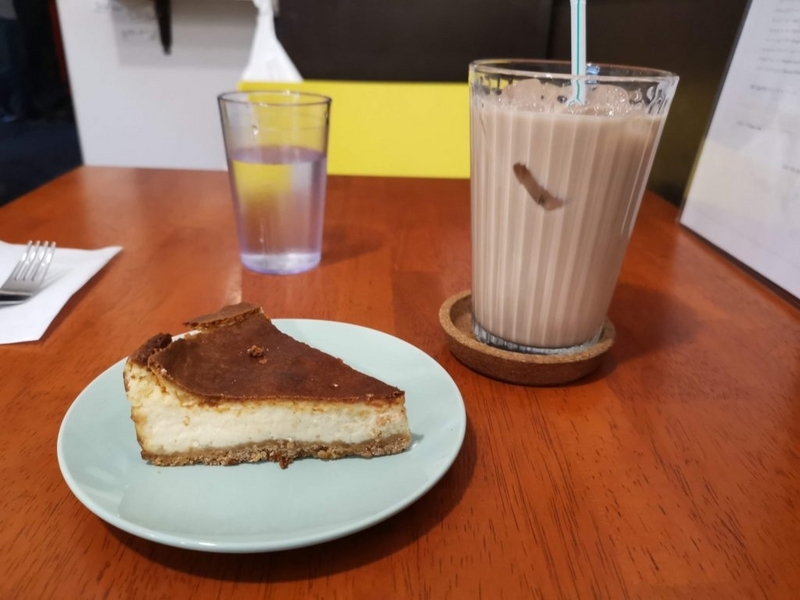 アラビックカフェ & デリ アブイサーム チーズケーキ (1)_R