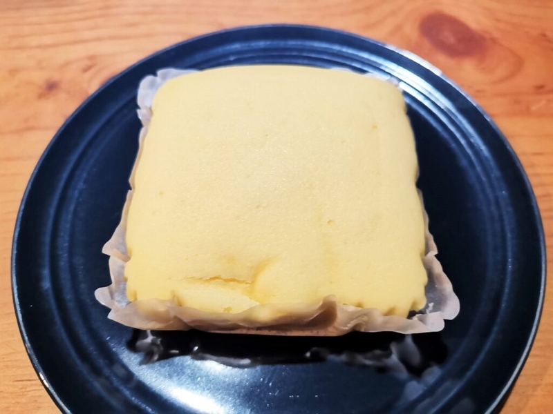 ファミリーマート　濃い味チーズケーキの写真 (9)