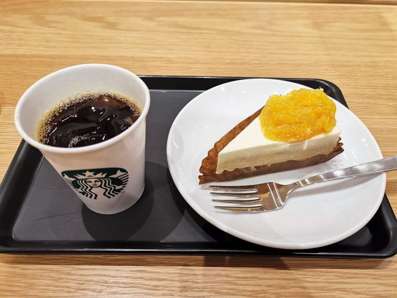 スターバックス オレンジ&レアチーズケーキの写真 (5)