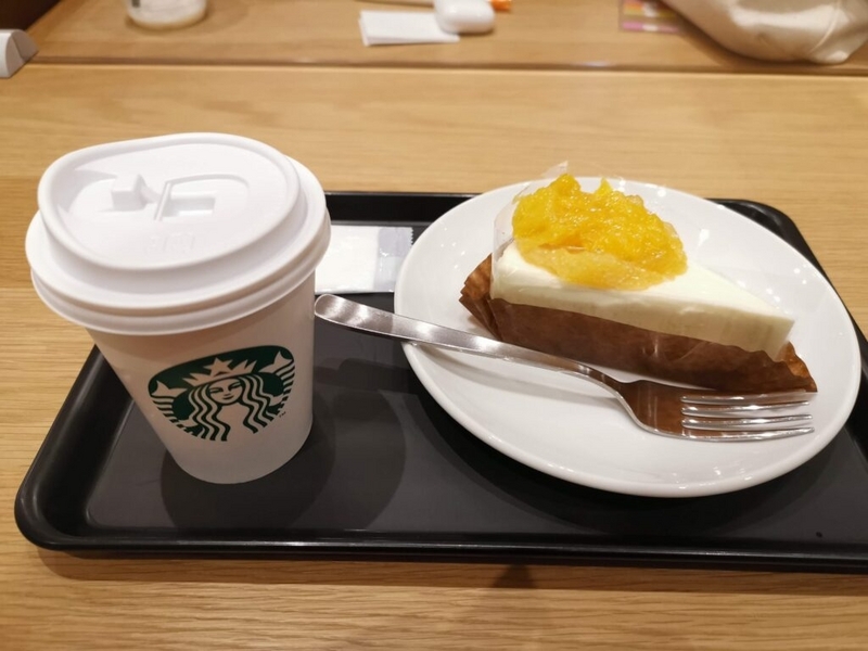 スターバックス オレンジ&レアチーズケーキの写真 (3)