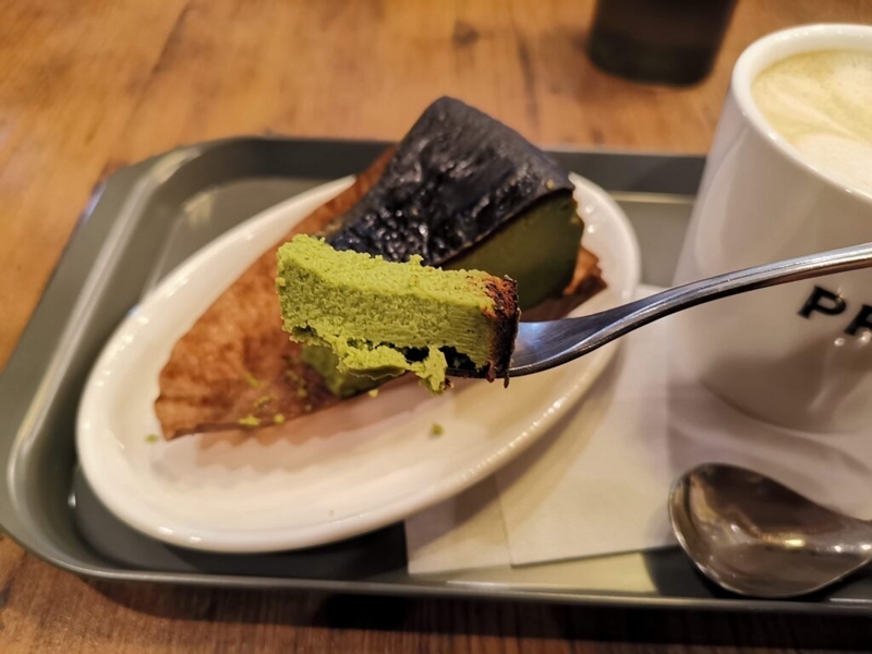 プロント　STONEMILL MATCHA抹茶バスクチーズケーキの写真 (9)