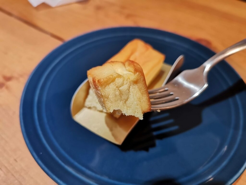 湖のくに焼きチーズケーキ　浪乃音 (7)