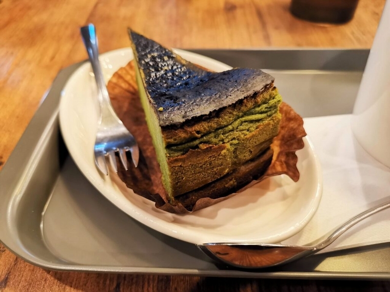 プロント　STONEMILL MATCHA抹茶バスクチーズケーキの写真 (5)