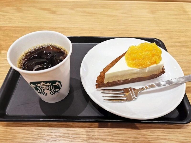 スターバックス オレンジ&レアチーズケーキの写真 (6)