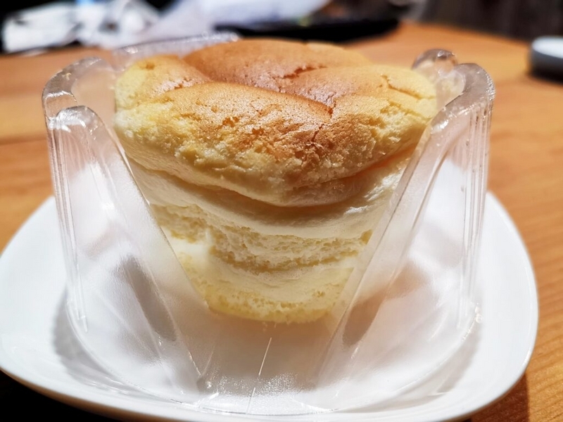 ローソン（山崎製パン）スフレのチーズケーキの写真 (6)