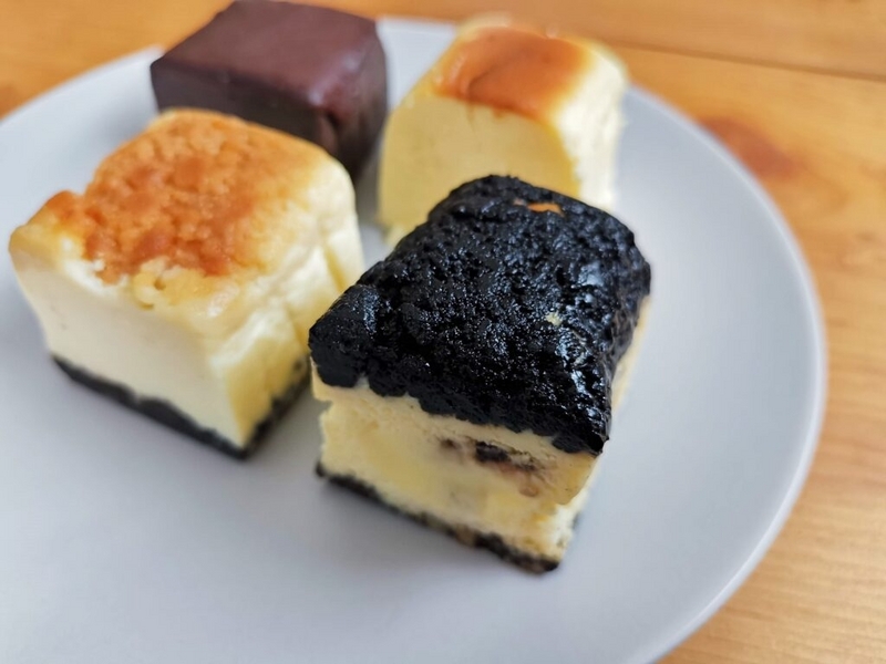 チーズケーキKAKA　濃厚チーズケーキ4種食べ比べセットの写真 (2)