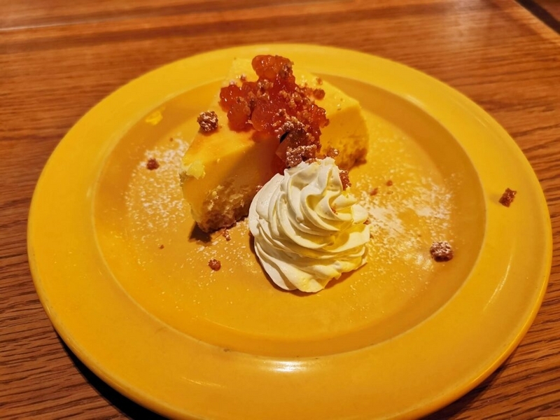 渋谷「Glorious Chain Cafe」 のチーズケーキ