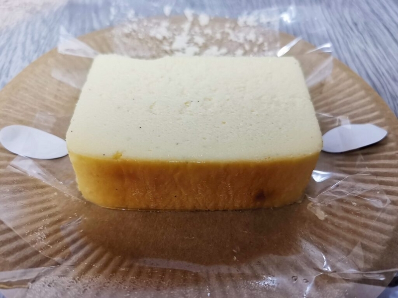 赤坂「チーズケーキプラス」のチーズテリーヌの写真 (2)