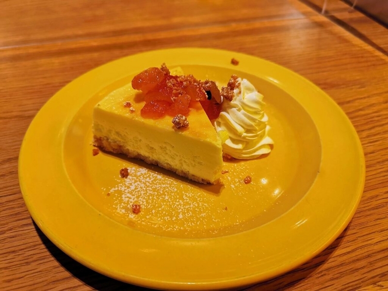 渋谷「Glorious Chain Cafe」 のチーズケーキ