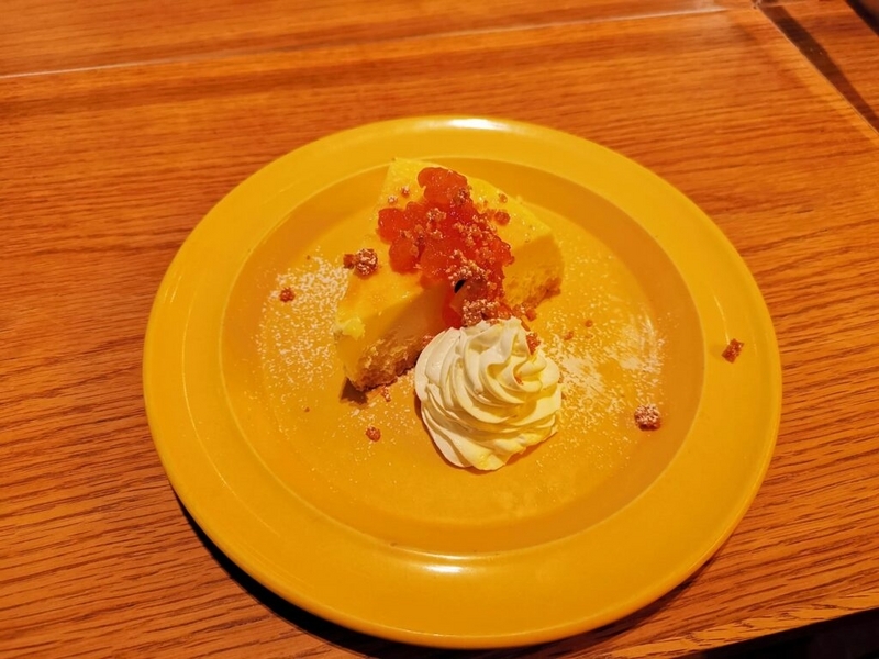 渋谷「Glorious Chain Cafe」 のチーズケーキ