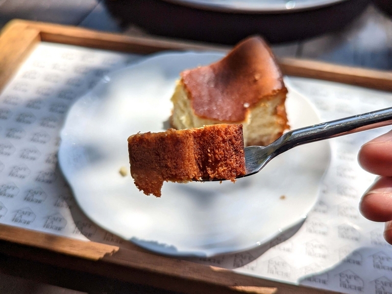 由布院・CAFE LA RUCHE （カフェラリューシュ）のチーズケーキの写真 (2)