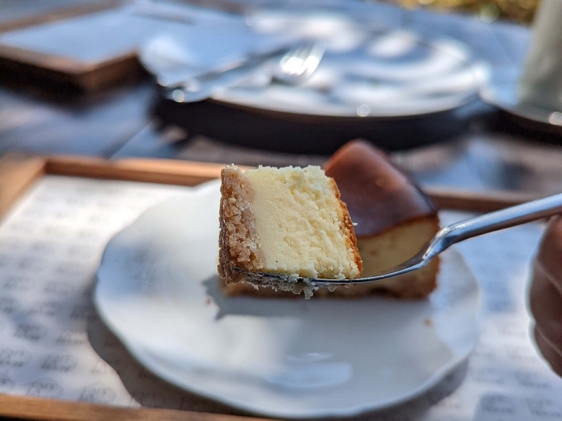 由布院・CAFE LA RUCHE （カフェラリューシュ）のチーズケーキの写真 (2)