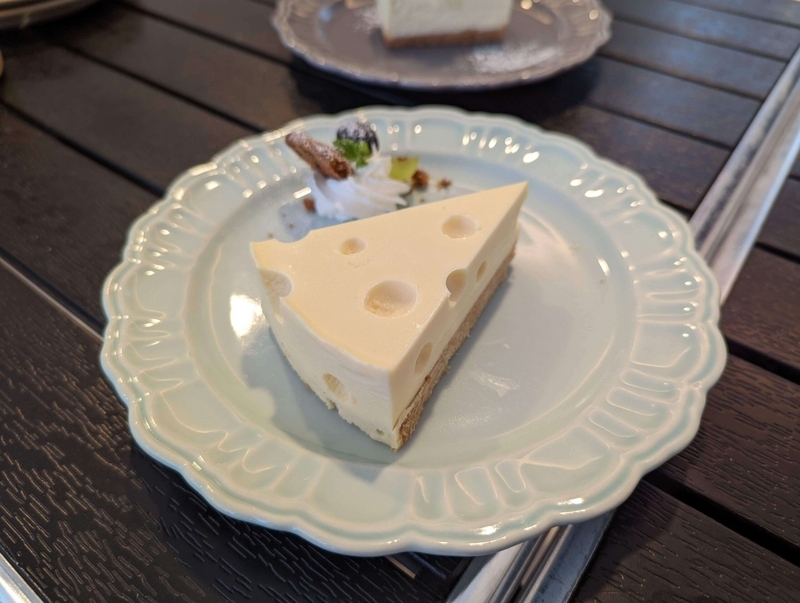 Espresso Bar ケサランパサランの「ケサパサのレアチーズケーキ」 (1)