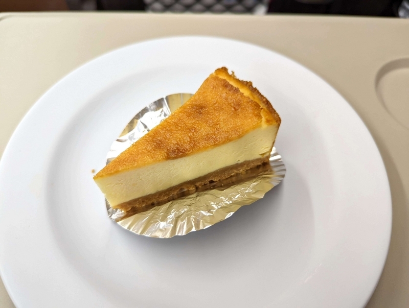 金沢・みんみんぜみ チーズケーキのベイクドチーズケーキ (10)