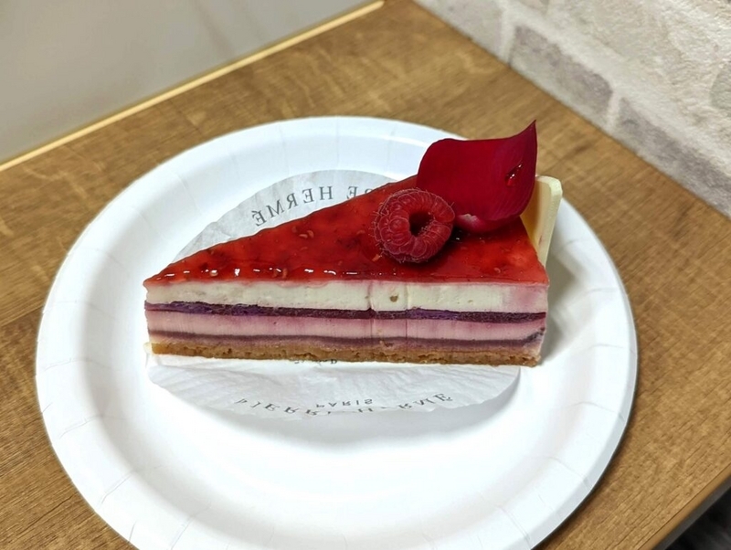 ピエール・エルメ　チーズケーキイスパハン (3)