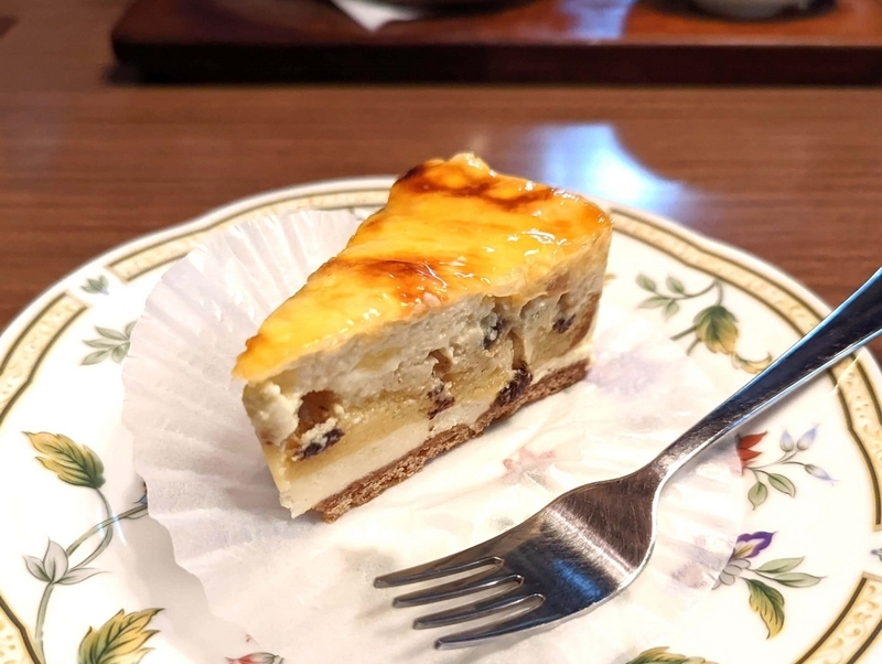 青森・弘前「ひまわり」 のチーズケーキ (1)