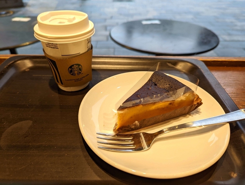 スターバックス「パンプキンのバスクチーズケーキ」 (3)