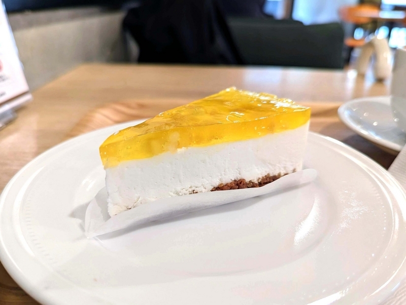 エクセルシオールカフェの「レアチーズケーキ はちみつレモン」 (3)