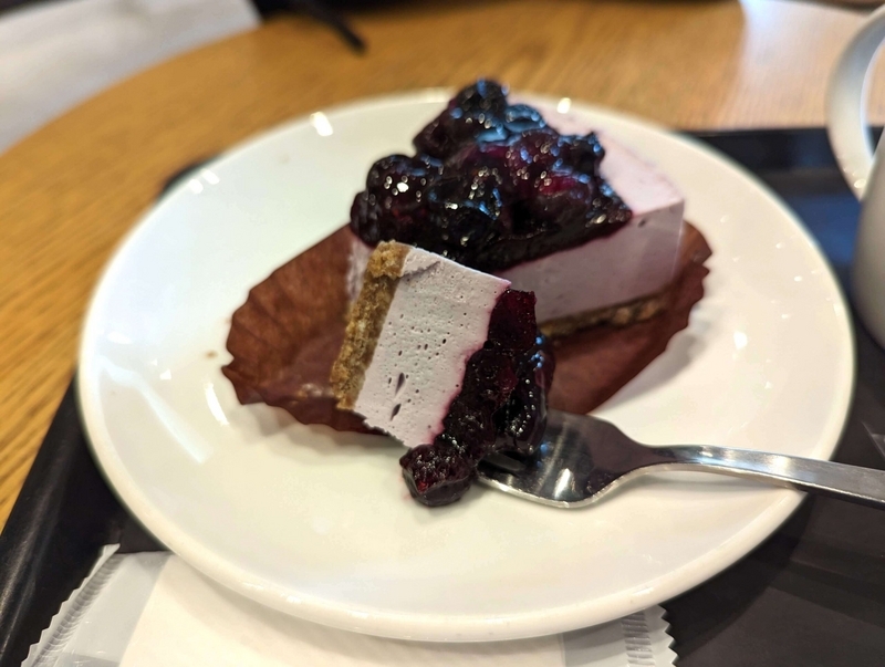 スターバックス　ブルーベリーレアチーズケーキ (6)