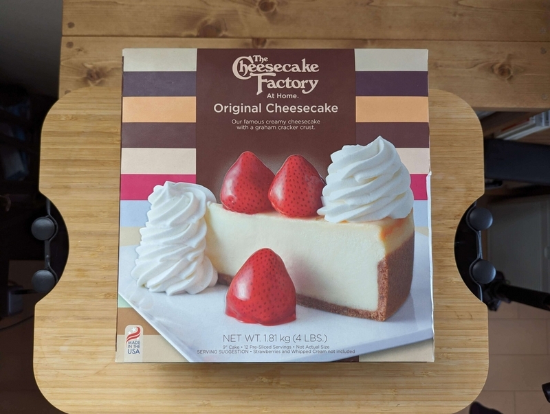 コストコ(COSTCO)のTHE CHEESECAKE FACTORY オリジナルチーズケーキ (1)