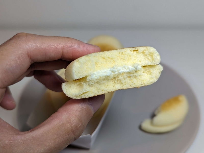 セブンイレブンの焼きチーズスフレ チーズクリーム