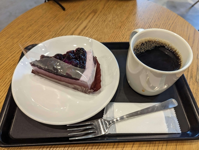 スターバックス　ブルーベリーレアチーズケーキ (2)