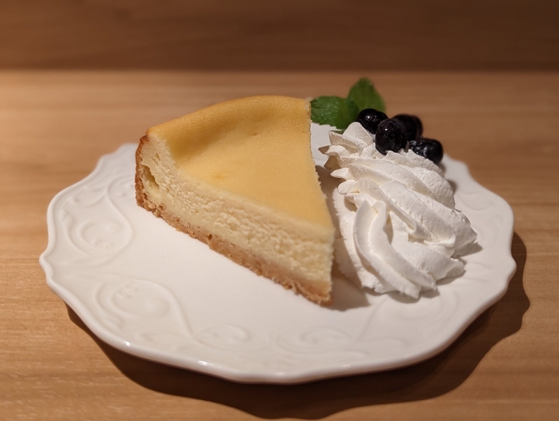 CAFÉ OASIS（カフェオアシス）のベイクドチーズケーキ (3)