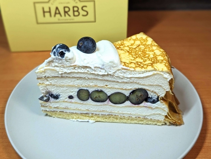 HARBS（ハーブス）の「クリームチーズのミルクレープ」2024年4月9日 (11)