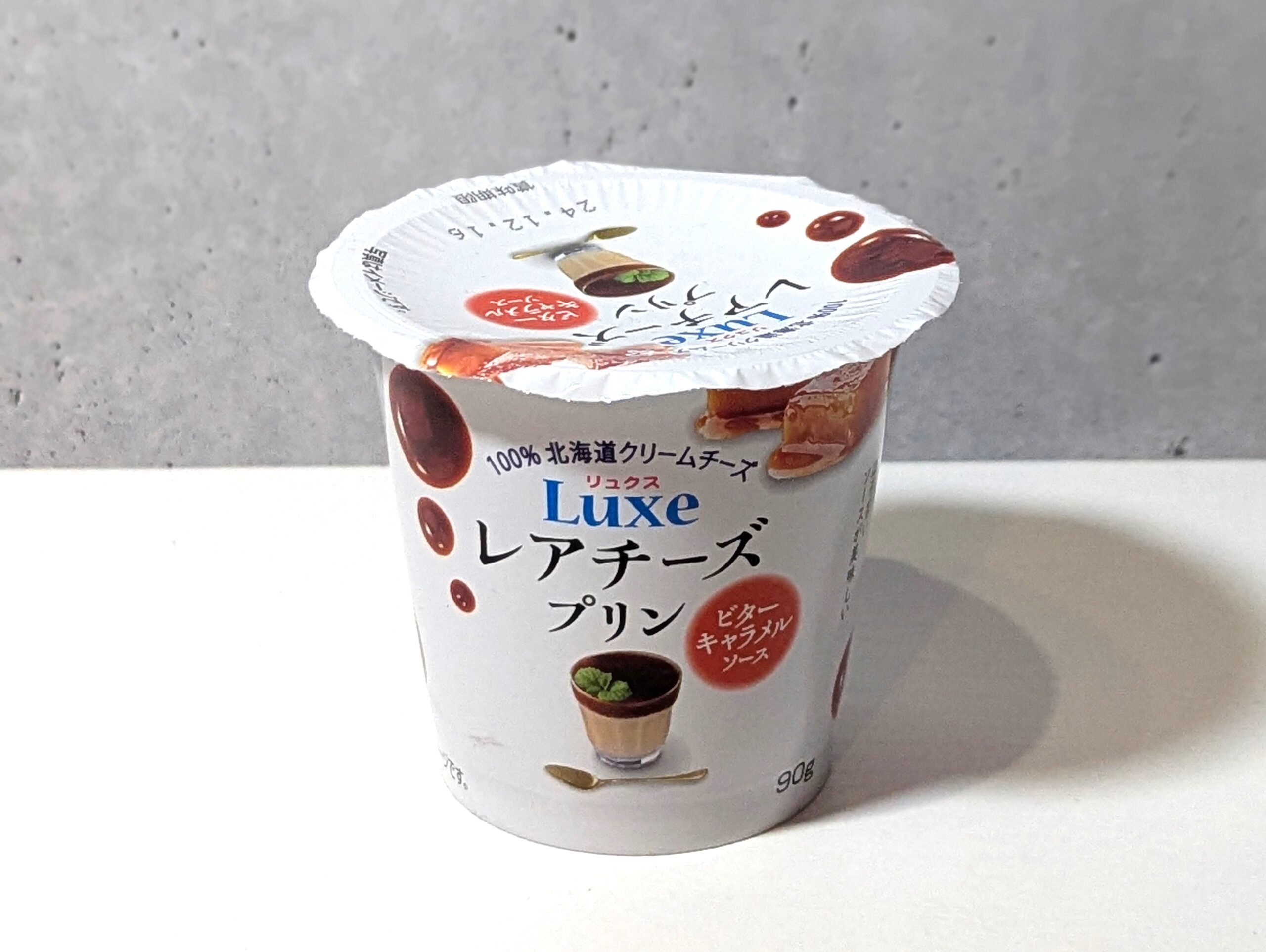 リュクス（Luxe）レアチーズプリン、ビターキャラメル（北海道乳業株式会社） (1)