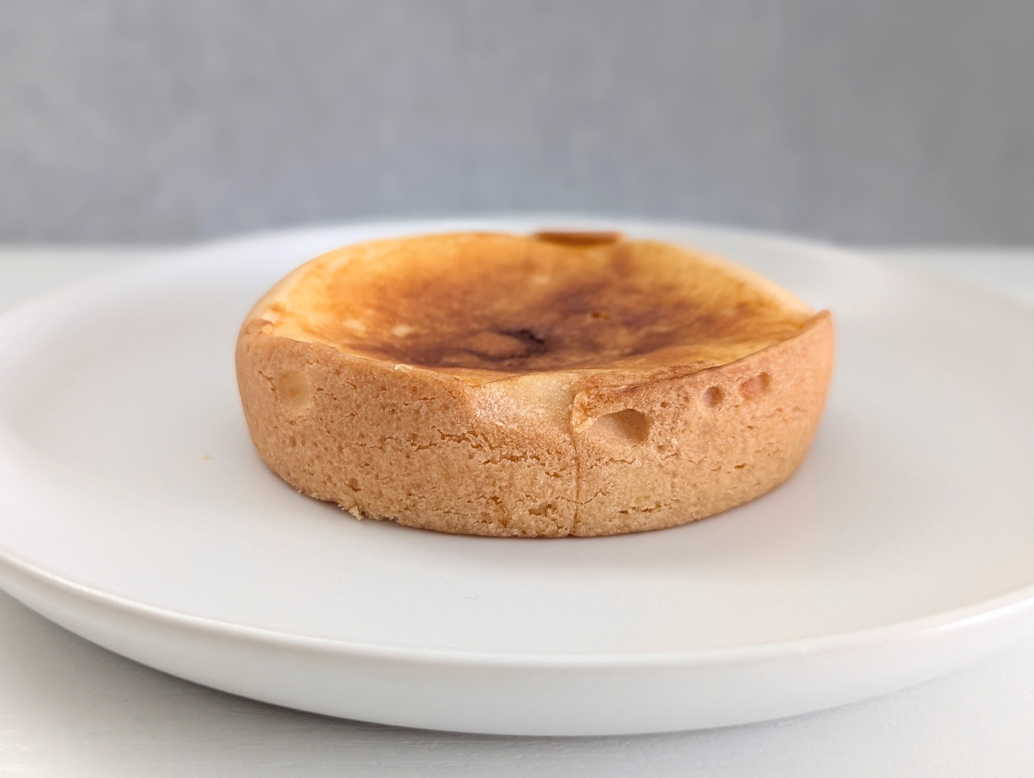 デイリーヤマザキ（山崎製パン）バスクチーズケーキ風タルト (2)