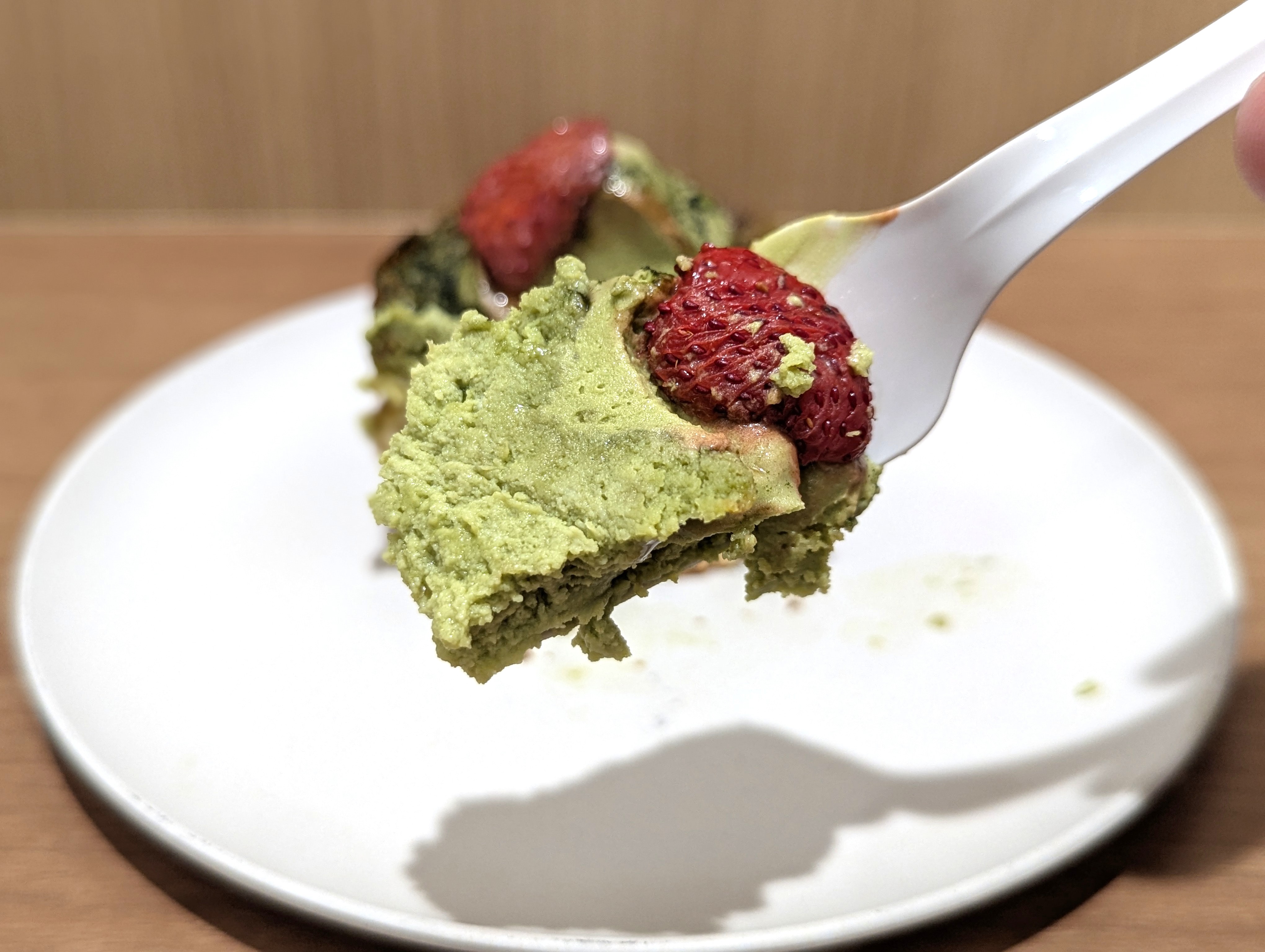 DEAN&DELUCA 苺と抹茶のチーズケーキ (11)