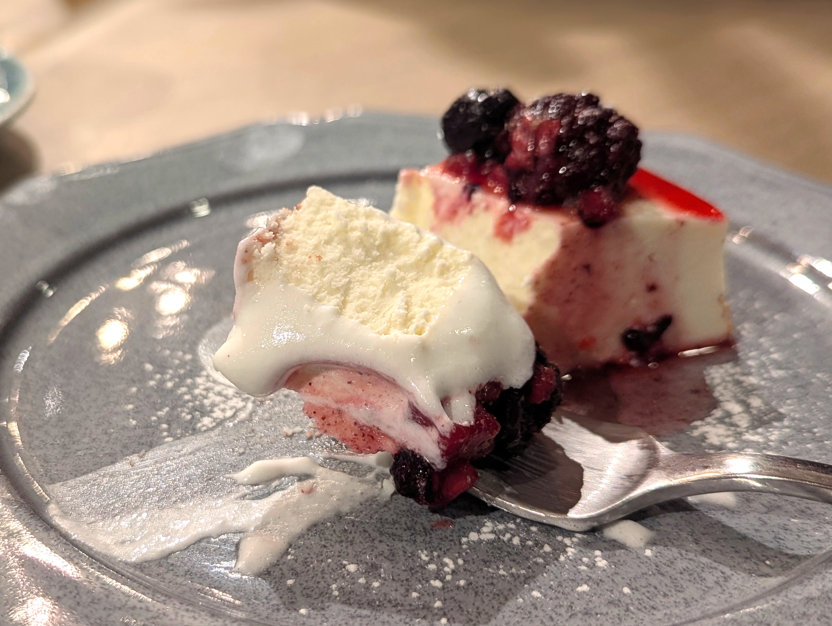 WIRED CAFE（ワイアードカフェ） クラシックチーズケーキ (1)