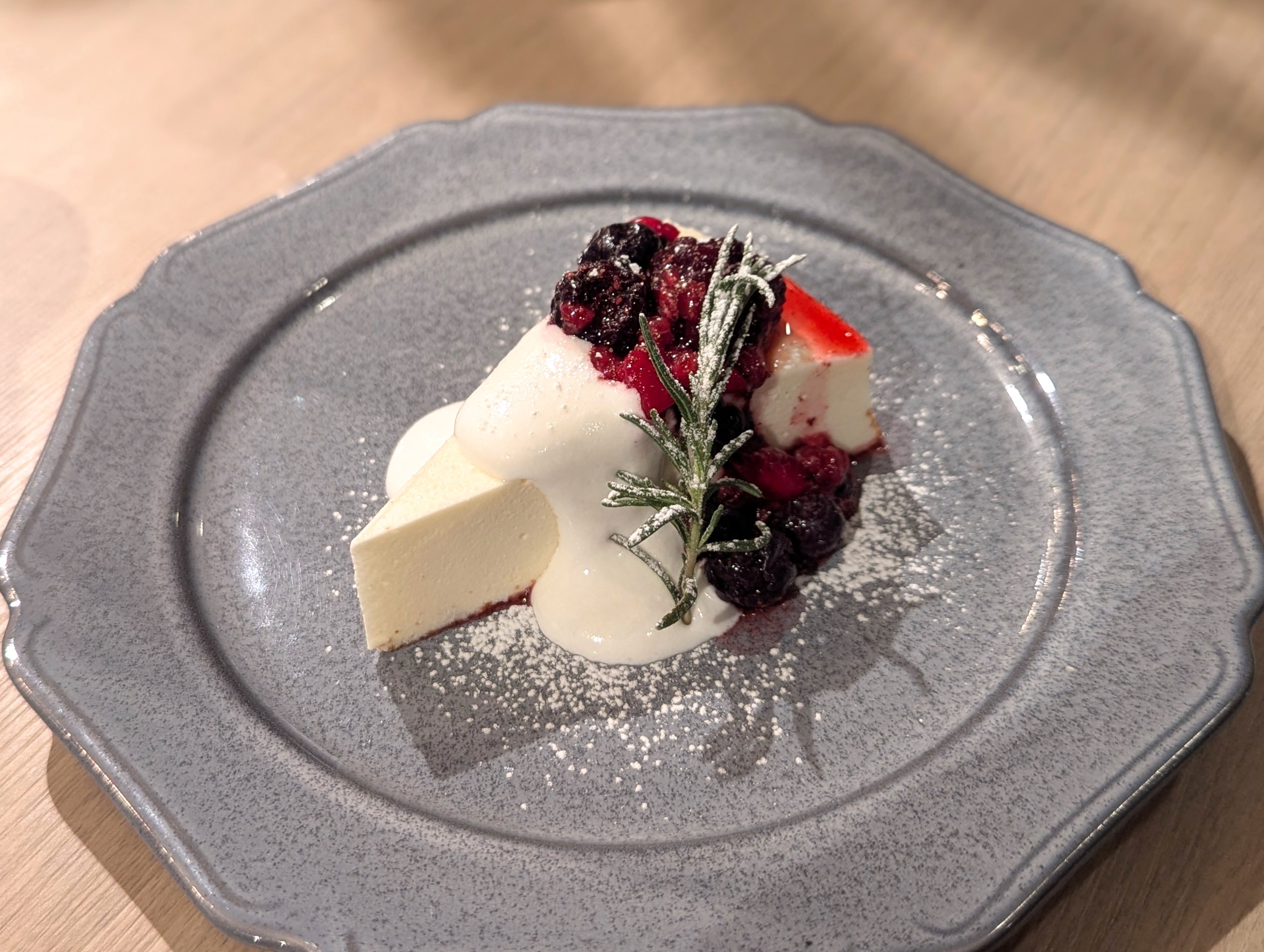 WIRED CAFE（ワイアードカフェ） クラシックチーズケーキ (2)