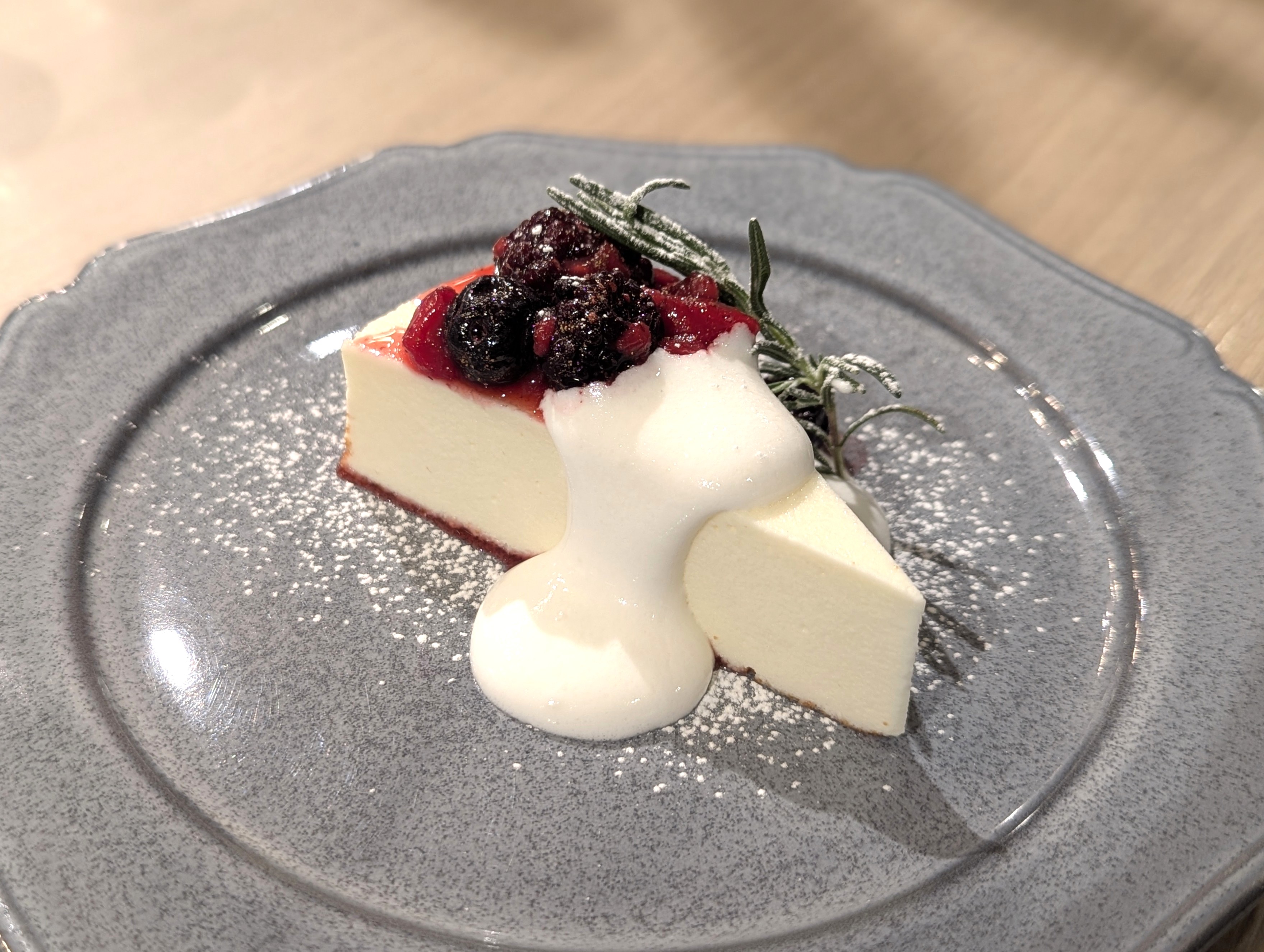 WIRED CAFE（ワイアードカフェ） クラシックチーズケーキ (4)