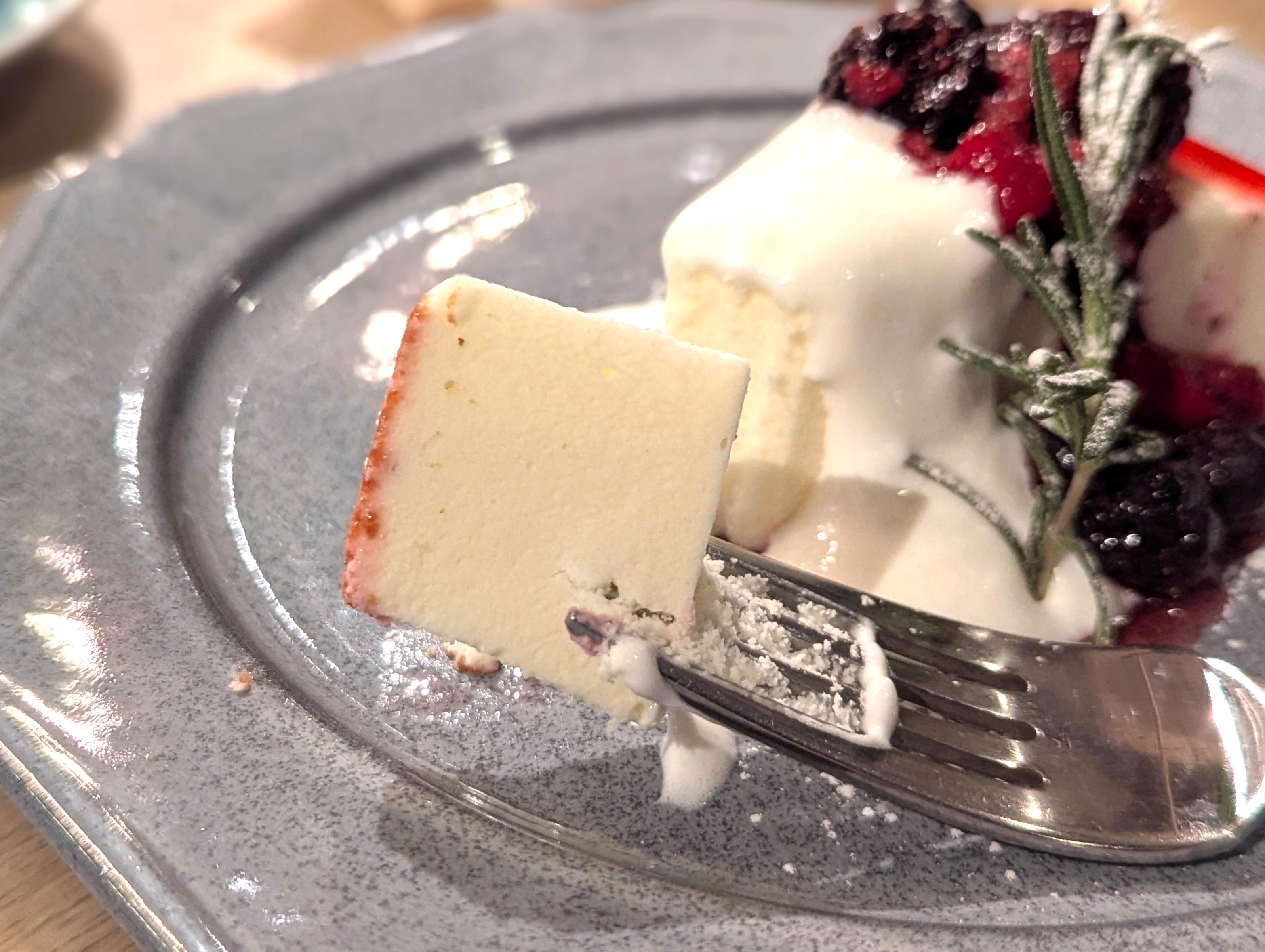 WIRED CAFE（ワイアードカフェ） クラシックチーズケーキ (7)