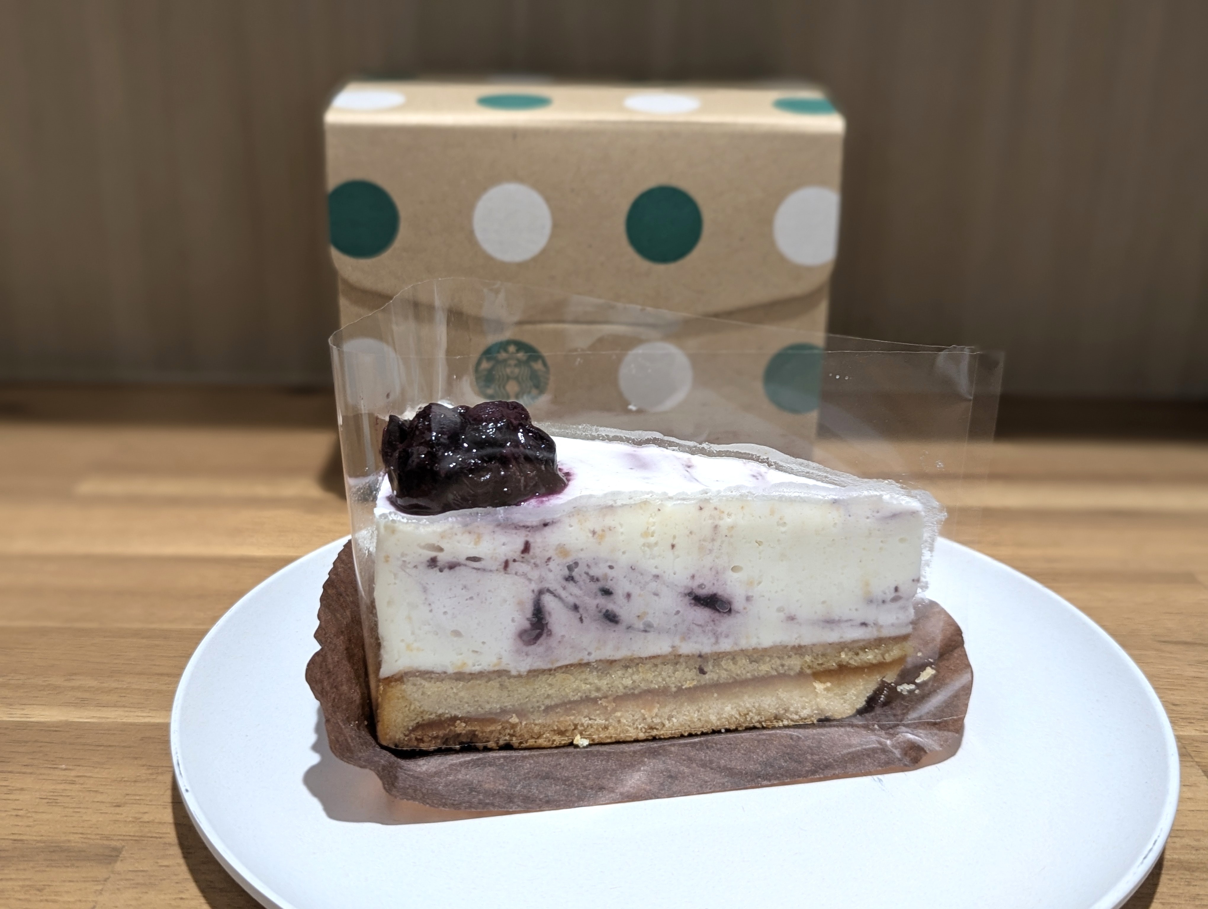 スターバックス、ブルーベリーレアチーズケーキ (2)
