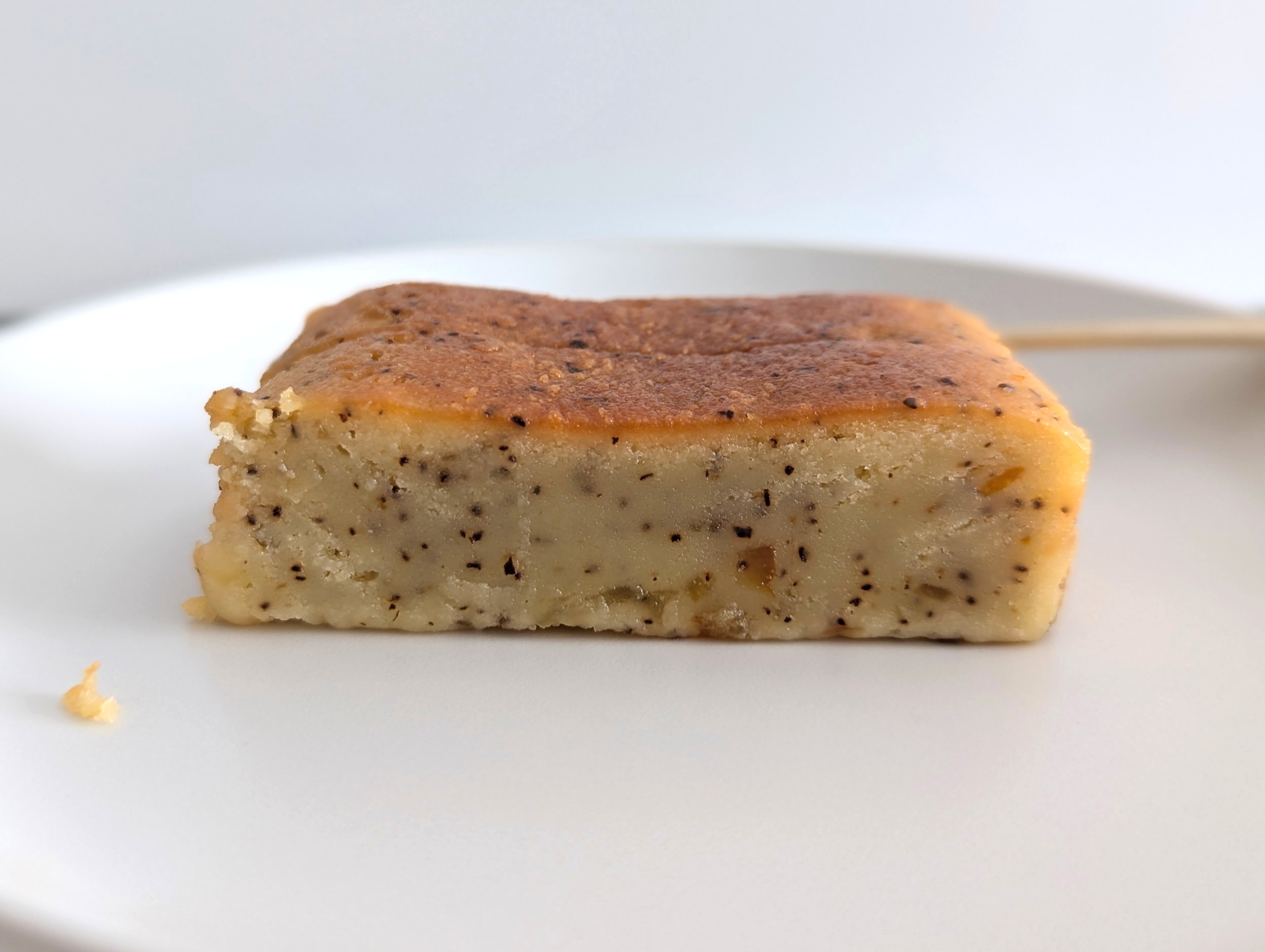 ファミリーマート、【ファミマでアフタヌーンティー】紅茶チーズケーキ（オレンジピール入り） (11)