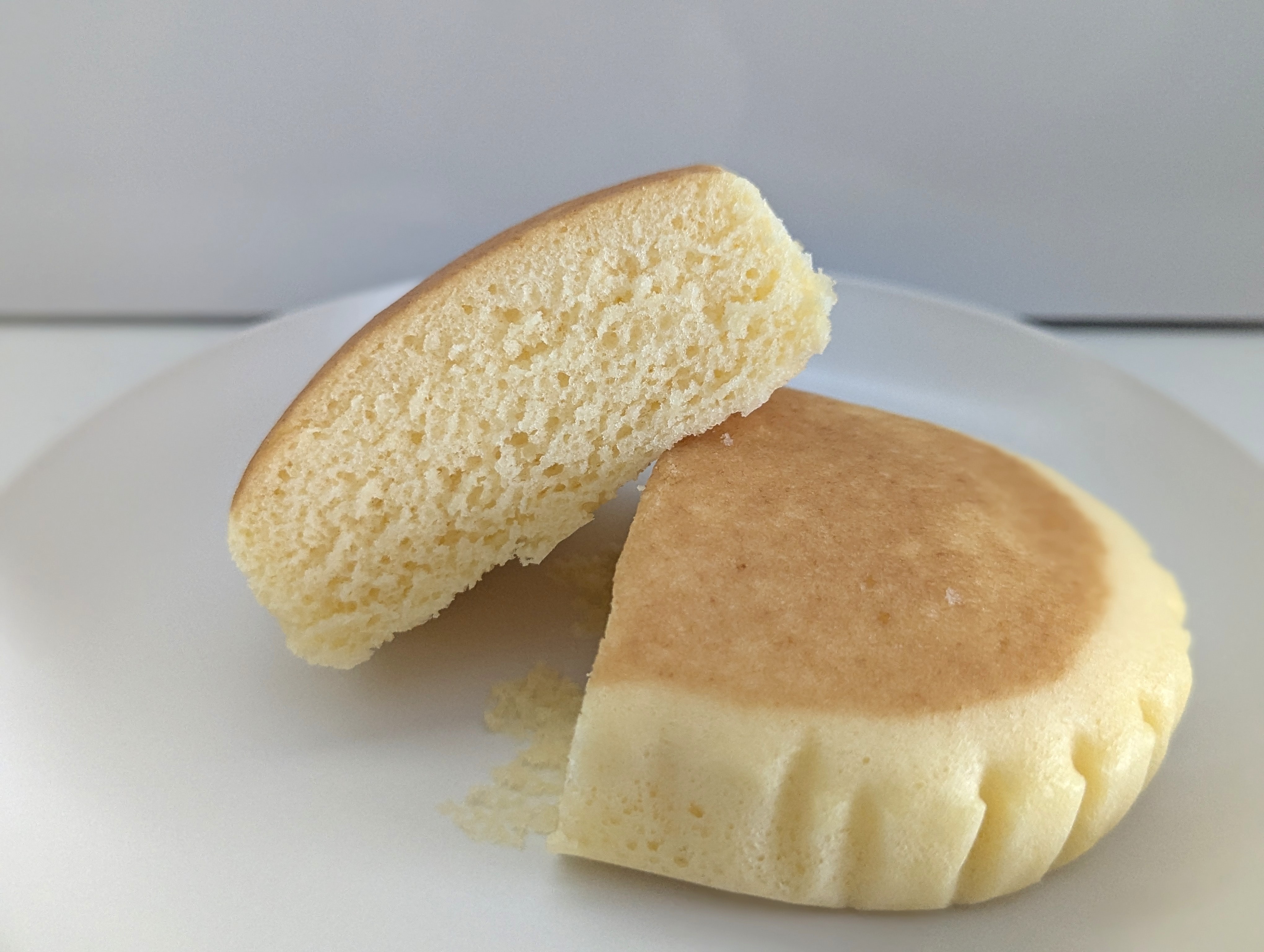 ファミリーマート、なめらかチーズ蒸しケーキ (10)