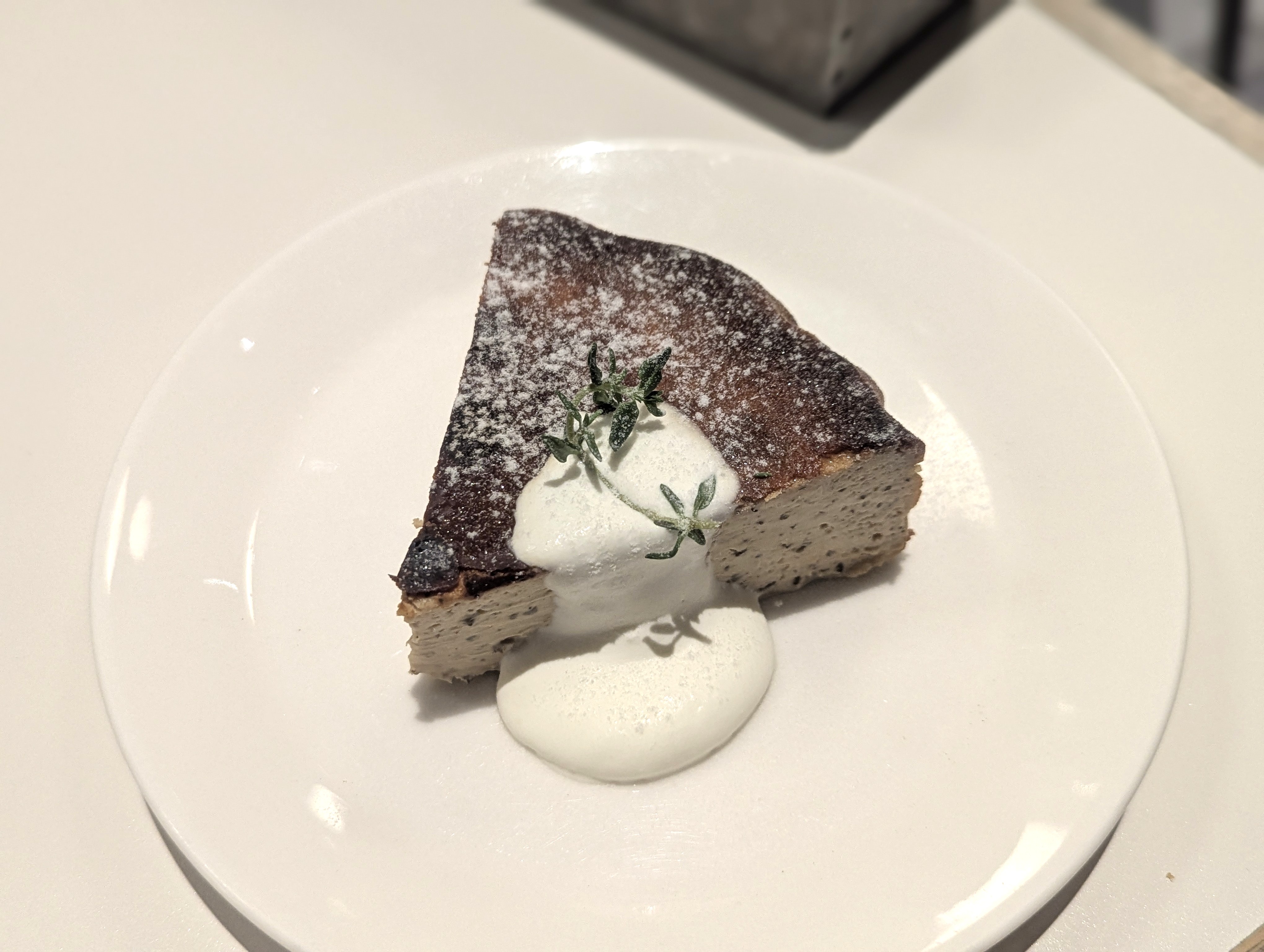 大阪梅田、SØHOLM CAFE+DINING、アールグレイのバスクチーズケーキ (6)