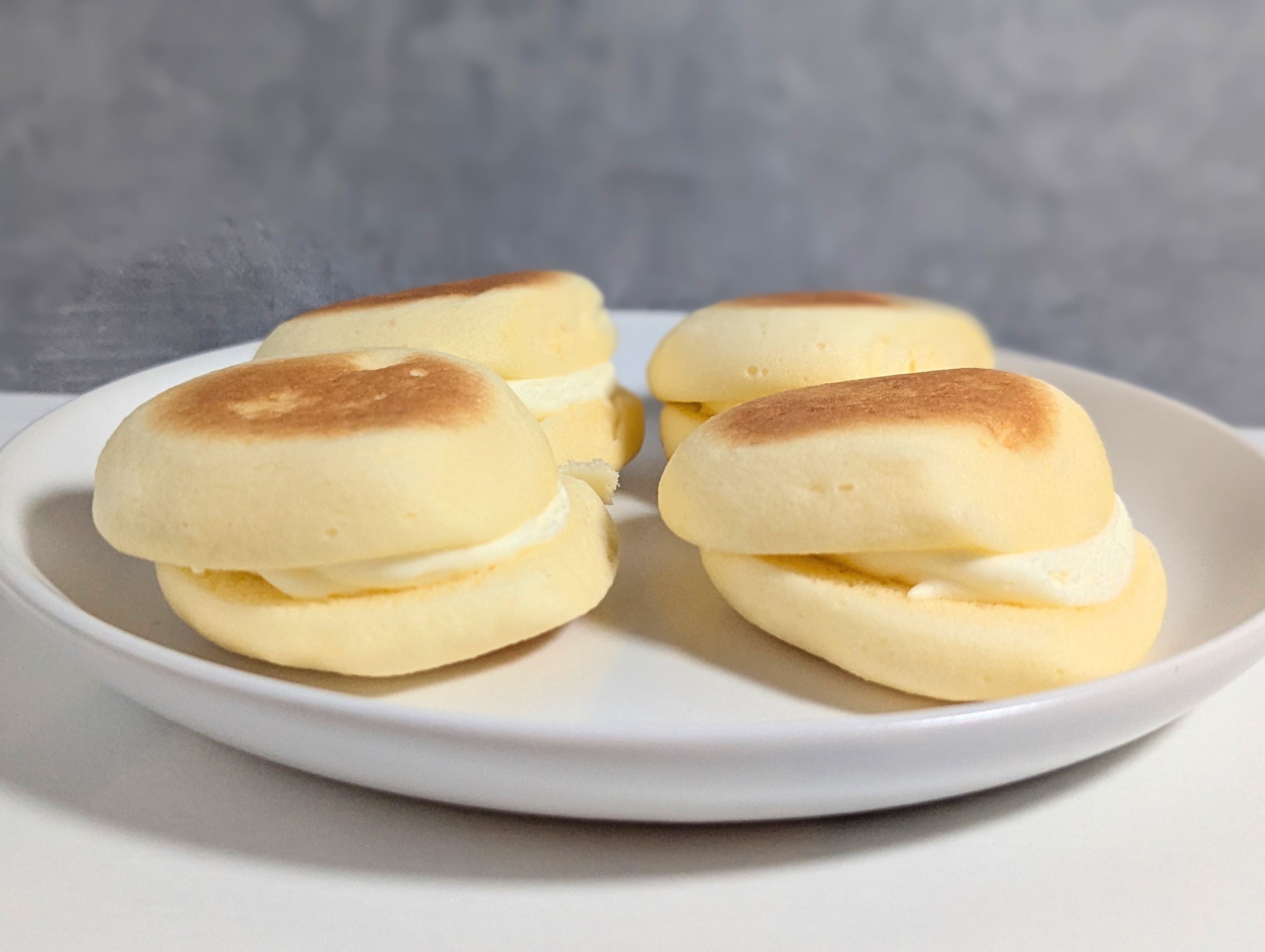 セブンイレブン、焼きチーズスフレ、チーズクリーム (2)