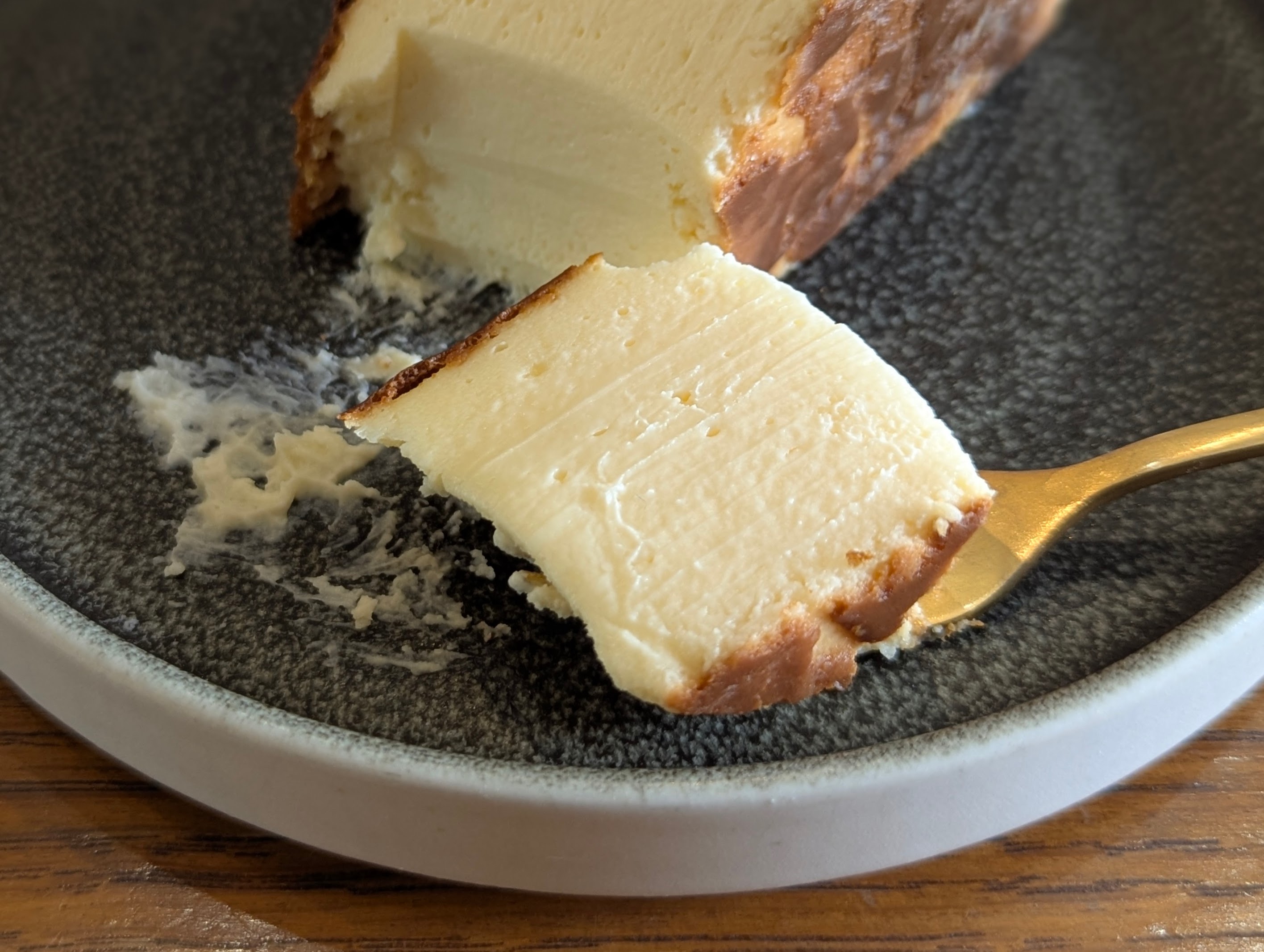 上町 YOUR DAILY COFFEE (ユア デイリー コーヒー) バスクチーズケーキ (9)