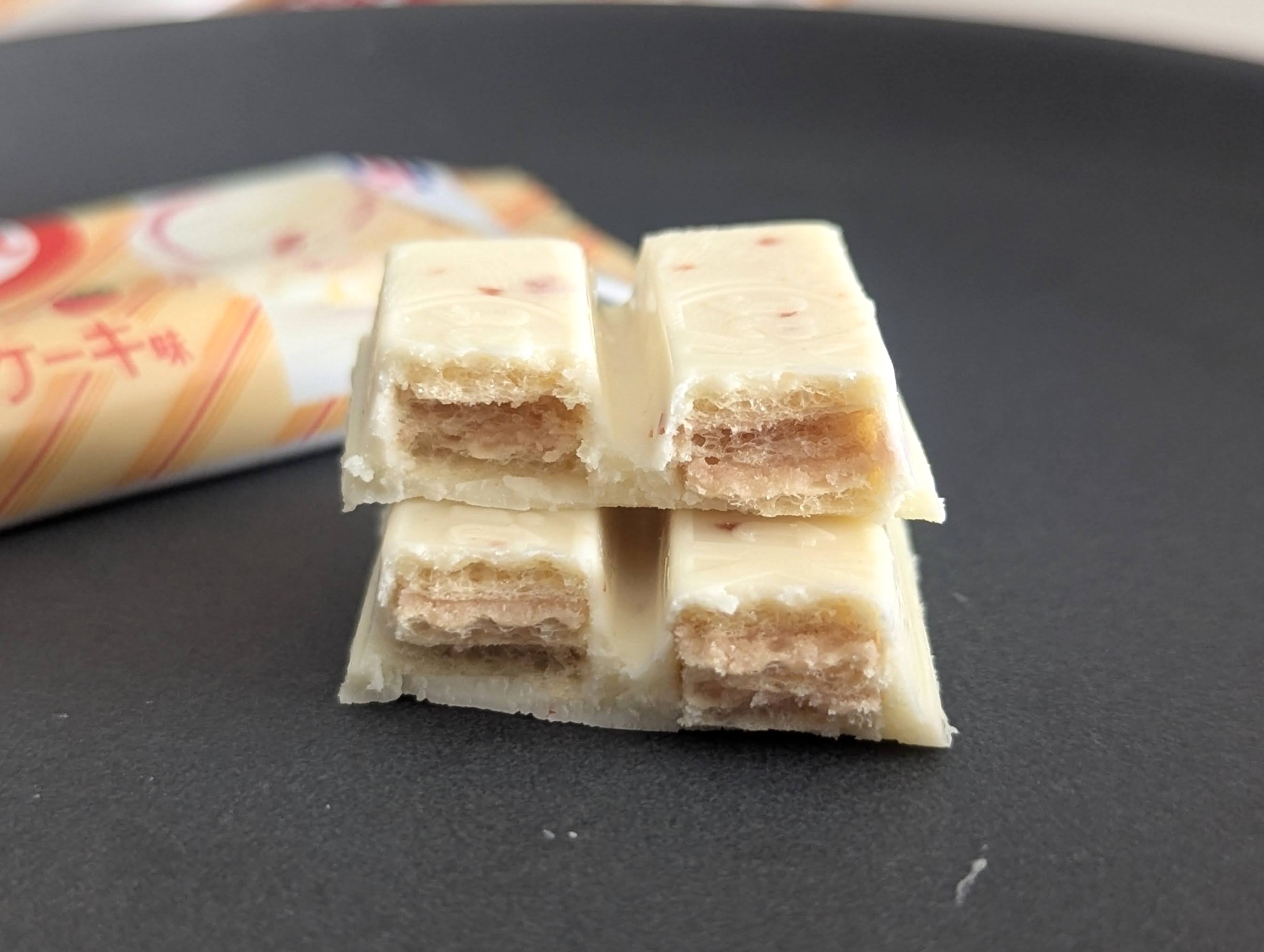 キットカット、ストロベリーチーズケーキ味 (26)