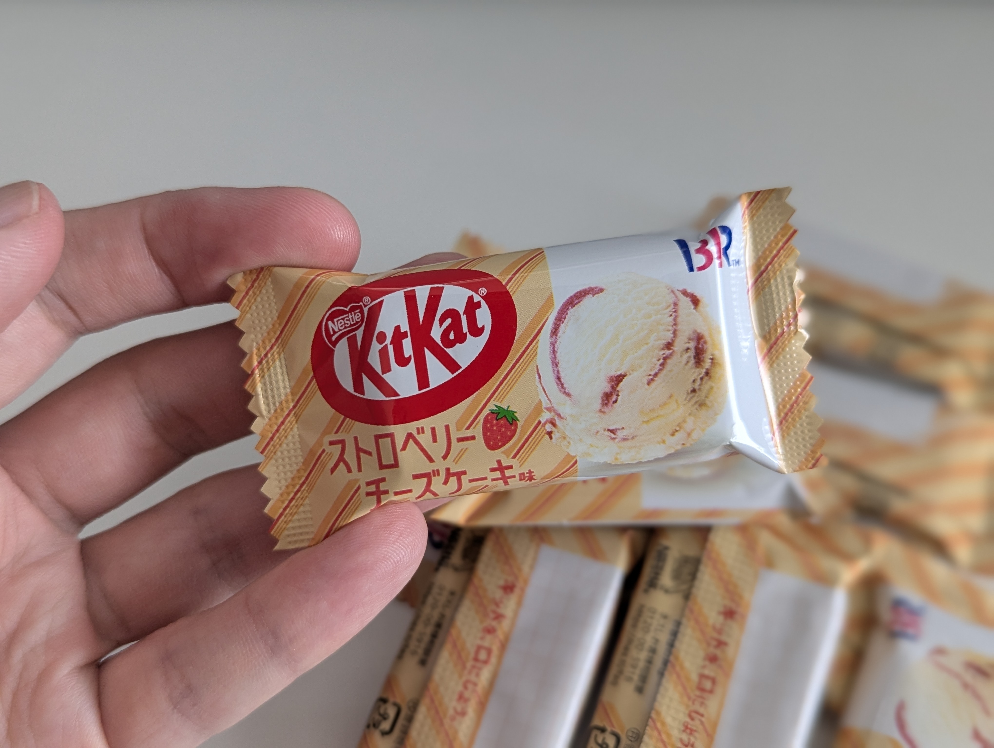 キットカット、ストロベリーチーズケーキ味 (37)