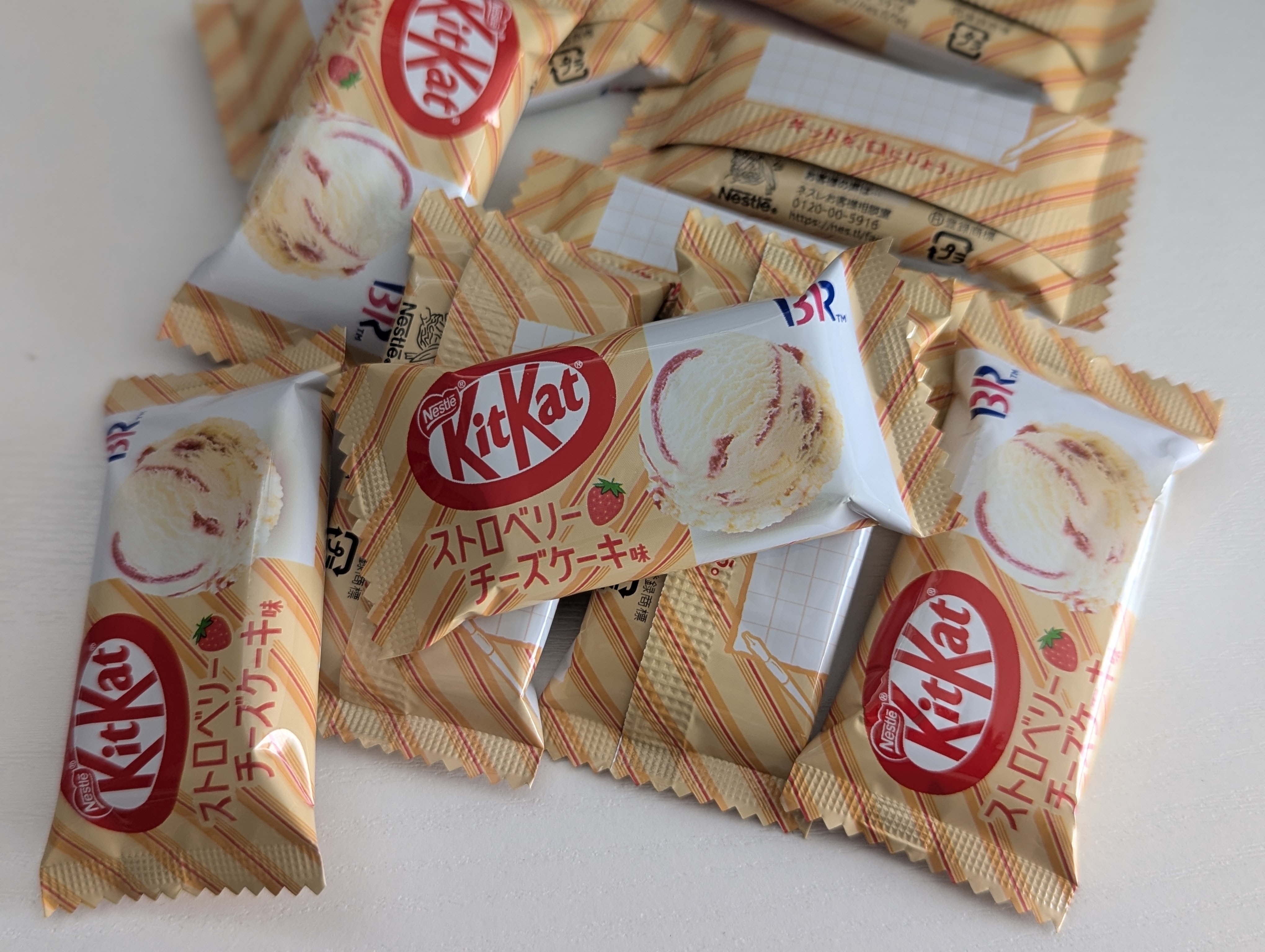 キットカット、ストロベリーチーズケーキ味 (37)